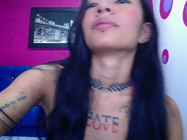 Live sex webcam photo for LiittleAngel #276455408