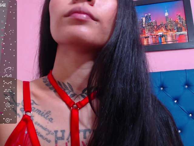 Live sex webcam photo for LiittleAngel #277544882