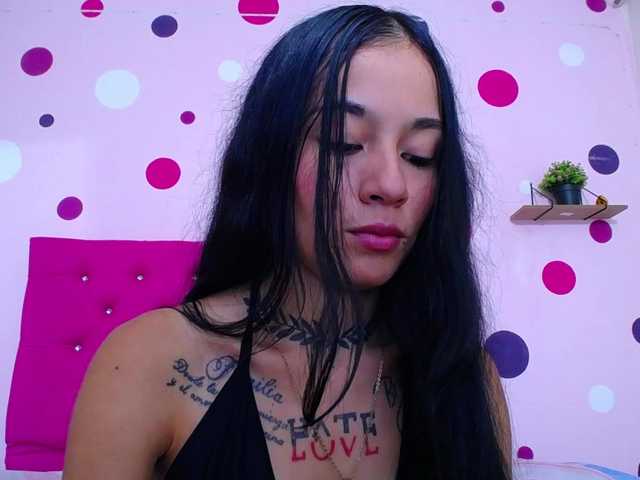 Live sex webcam photo for LiittleAngel #277713696