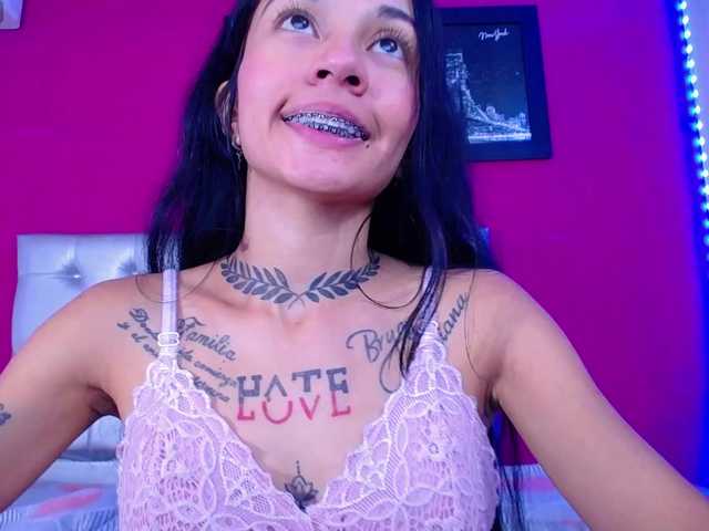 Live sex webcam photo for LiittleAngel #277718540