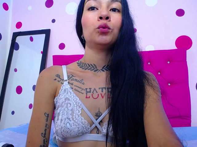 Live sex webcam photo for LiittleAngel #277721566