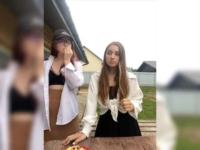 Live sex webcam photo for Liizza #275555034