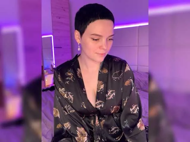 Live sex webcam photo for LikaBerry #278110471