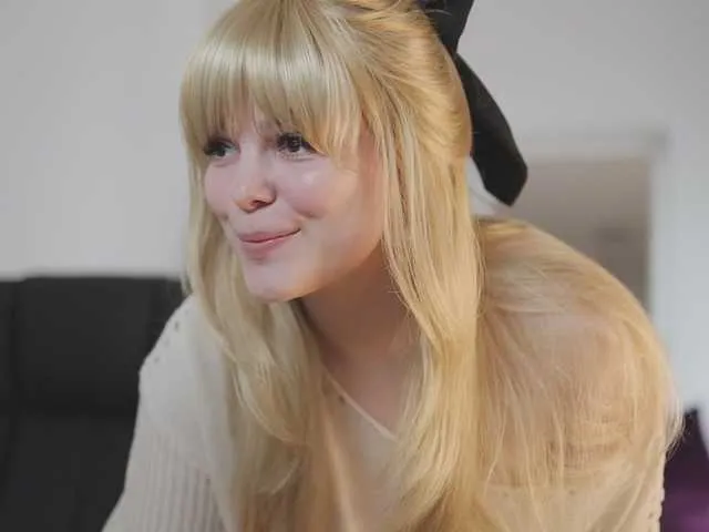 Live sex webcam photo for LikaBerry #290944172