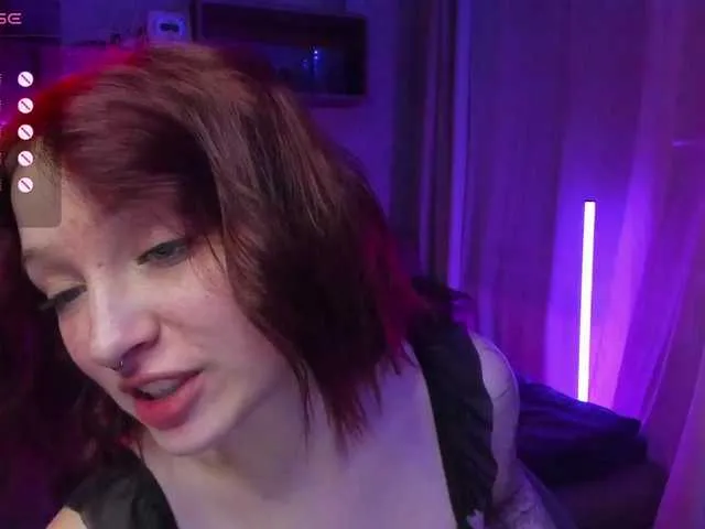 Live sex webcam photo for LikaHaze #276986319