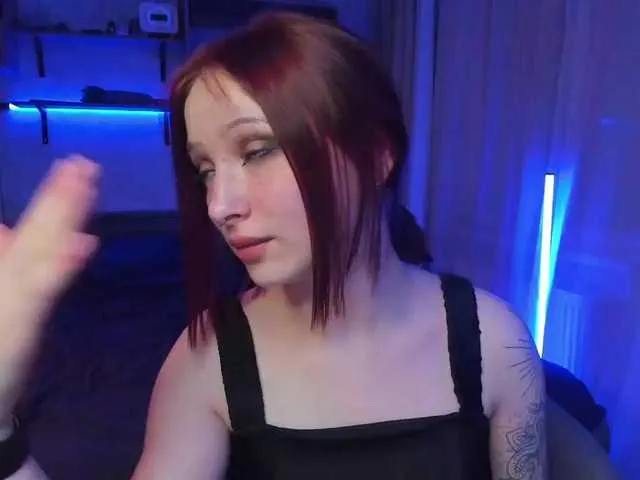 Live sex webcam photo for LikaHaze #277006113