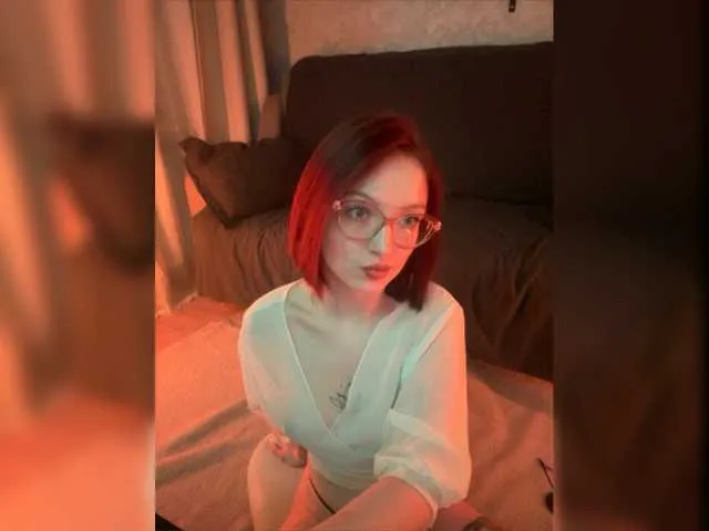 Live sex webcam photo for LikaHaze #277044107