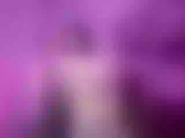 Live sex webcam photo for LikaHaze #277055379