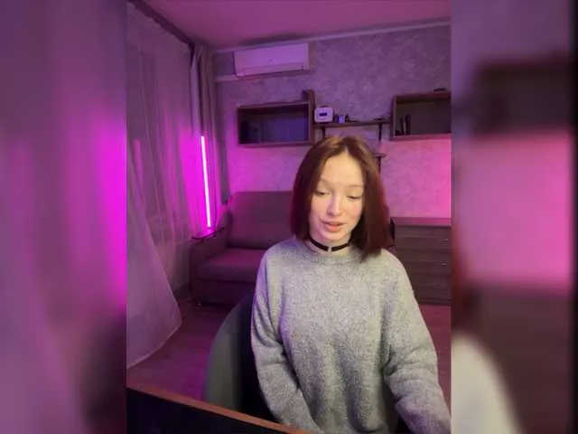 Live sex webcam photo for LikaHaze #277063605