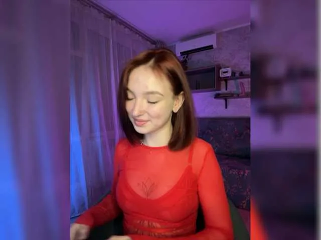 Live sex webcam photo for LikaHaze #277497486