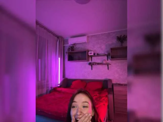 Live sex webcam photo for LikaHaze #277531730