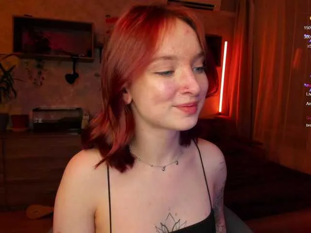 Live sex webcam photo for LikaHaze #277633294
