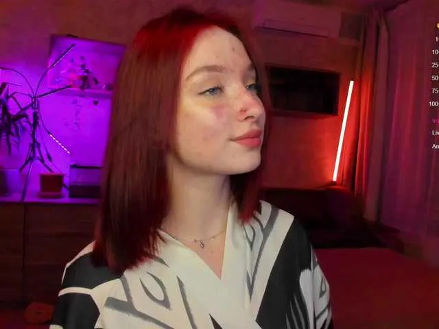 Live sex webcam photo for LikaHaze #277666467