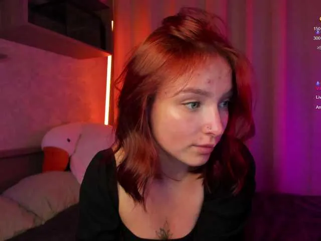 Live sex webcam photo for LikaHaze #277799897