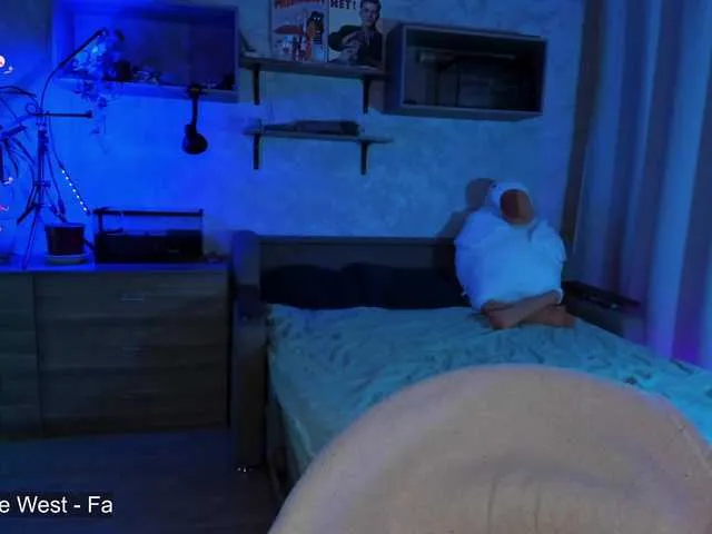 Live sex webcam photo for LikaHaze #277889788