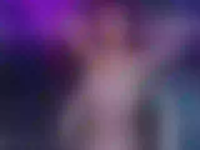 Live sex webcam photo for LikaHaze #277896831
