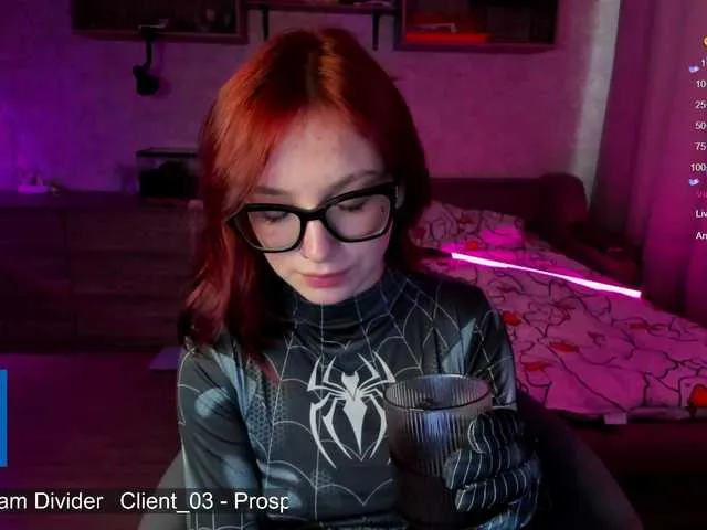 Live sex webcam photo for LikaHaze #278023747