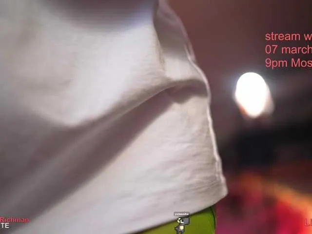 Live sex webcam photo for LikaHaze #290623832