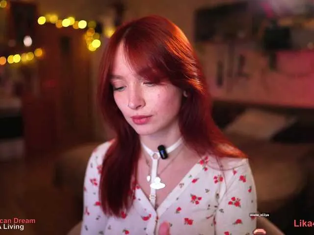 Live sex webcam photo for LikaHaze #290671420