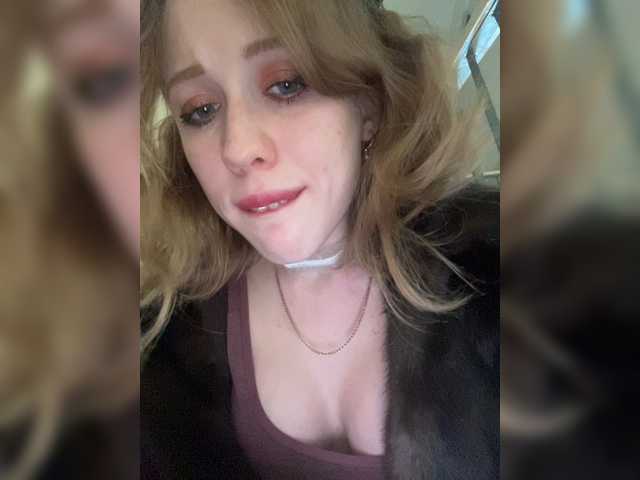 Live sex webcam photo for Likachkaa #272170935