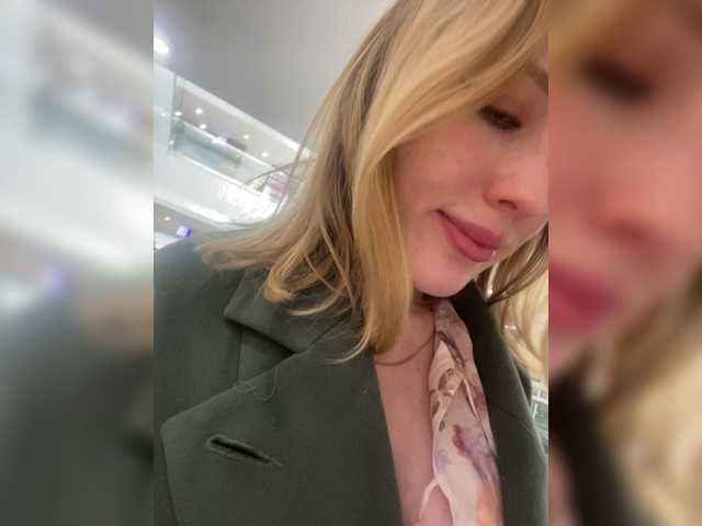 Live sex webcam photo for Likachkaa #272817100