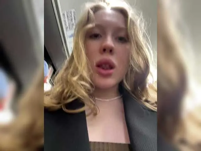 Live sex webcam photo for Likachkaa #290927351