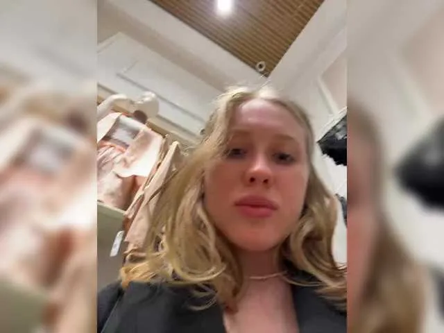 Live sex webcam photo for Likachkaa #290959219