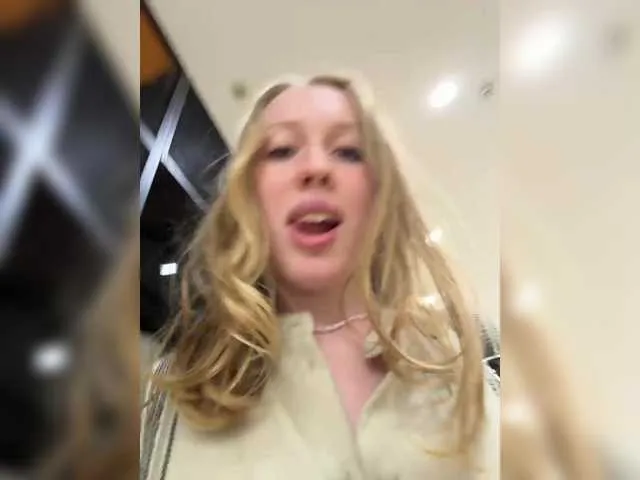 Live sex webcam photo for Likachkaa #291295285