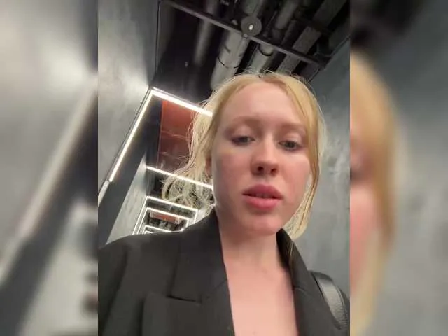 Live sex webcam photo for Likachkaa #291955412