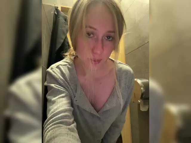 Live sex webcam photo for Likachkaa #292008160