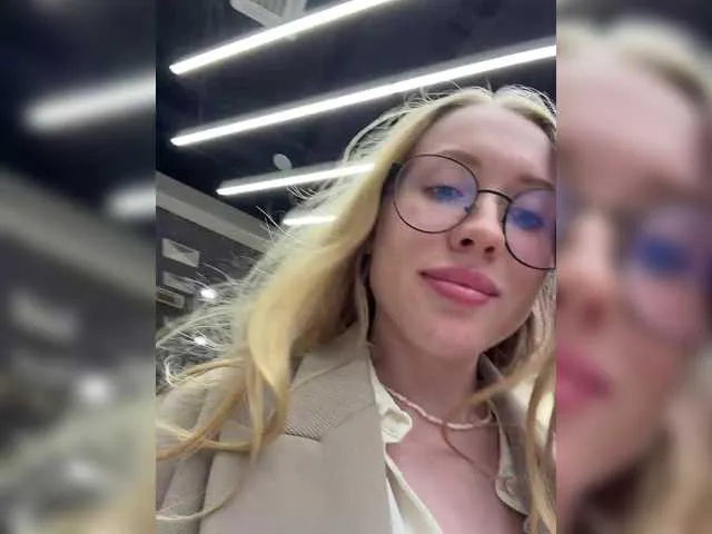 Live sex webcam photo for Likachkaa #292256986