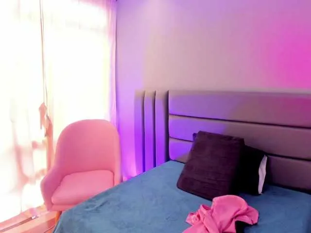 Live sex webcam photo for LilaDior #274201093