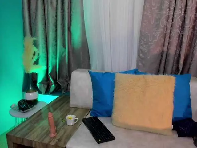 Live sex webcam photo for LilaDior #274258444