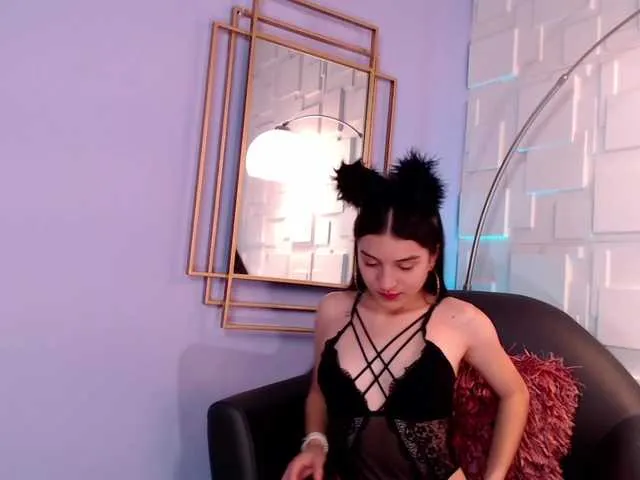 Live sex webcam photo for LilaDior #274261892