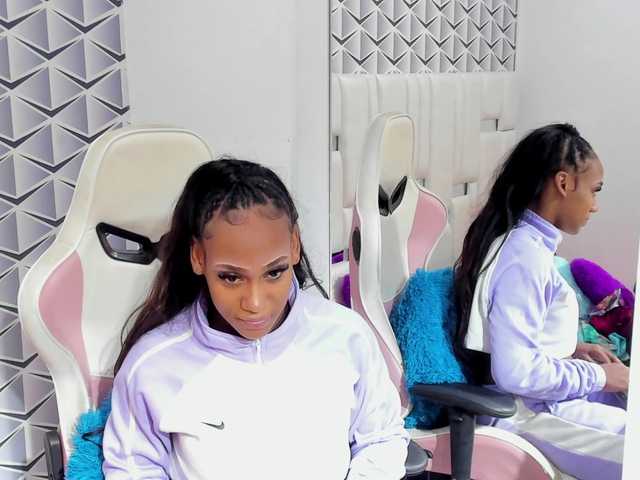 Live sex webcam photo for LilaFachinni #276468369