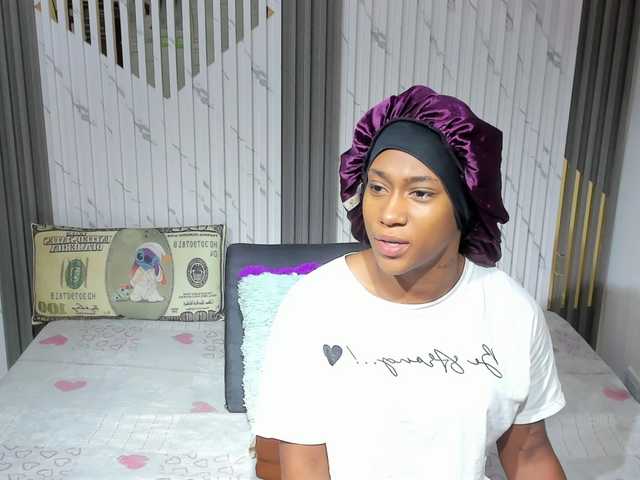 Live sex webcam photo for LilaFachinni #277387486