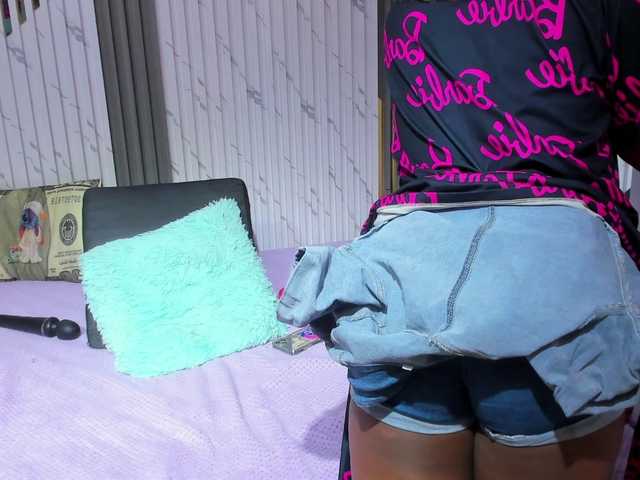 Live sex webcam photo for LilaFachinni #277609721