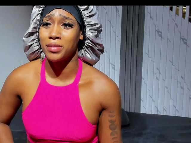 Live sex webcam photo for LilaFachinni #283380688