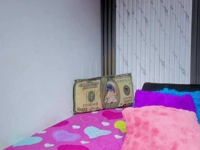 Live sex webcam photo for LilaFachinni #285645752