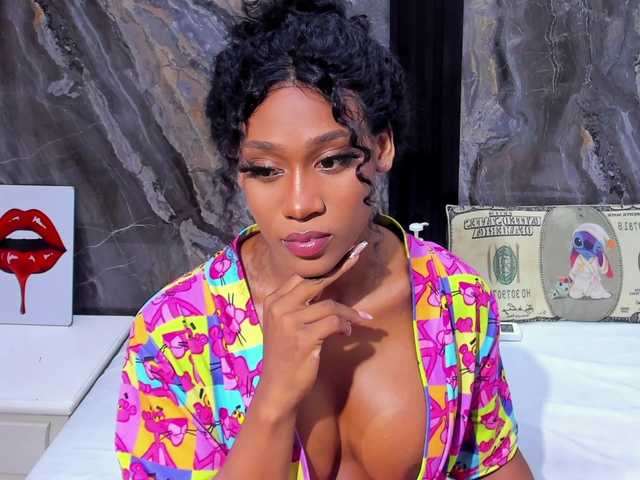 Live sex webcam photo for LilaFachinni #290390562