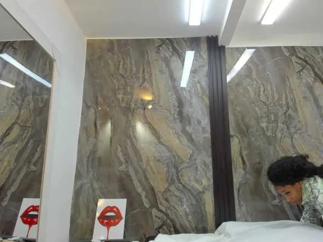 Live sex webcam photo for LilaFachinni #290668516