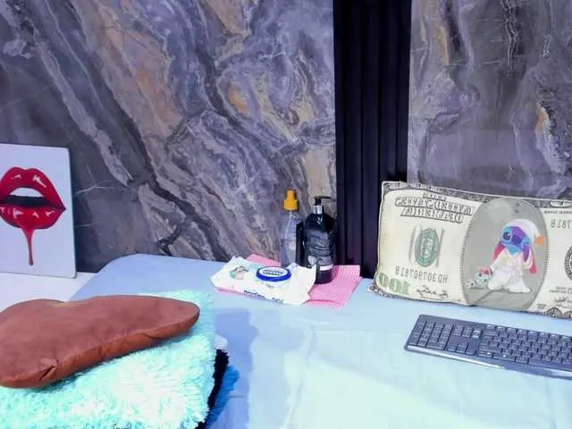 Live sex webcam photo for LilaFachinni #290731968