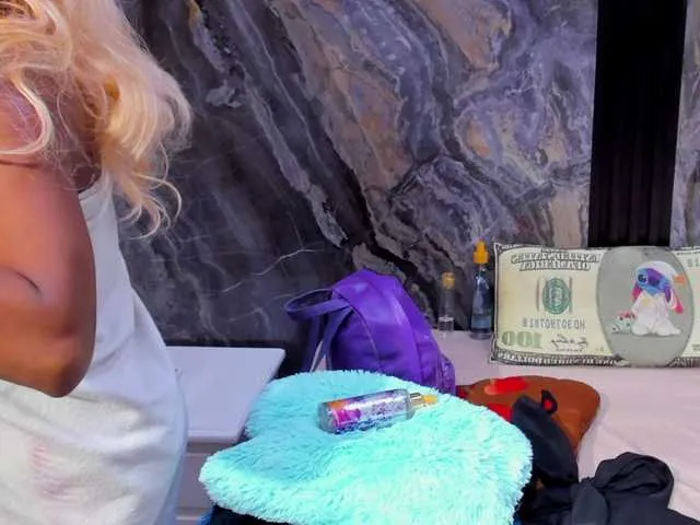 Live sex webcam photo for LilaFachinni #290812941