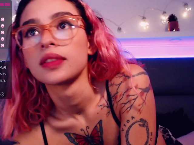 Live sex webcam photo for LilaFire #272106652