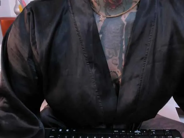 Live sex webcam photo for Lilbye066evil #291192944