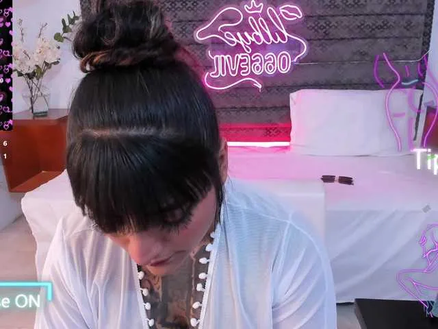 Live sex webcam photo for Lilbye066evil #291610327