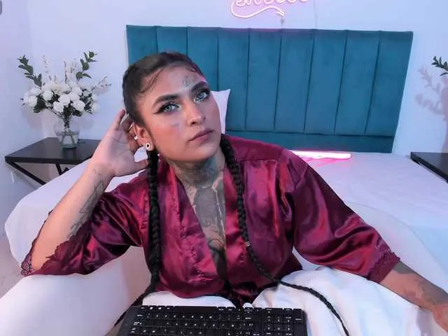 Live sex webcam photo for Lilbye066evil #291715478