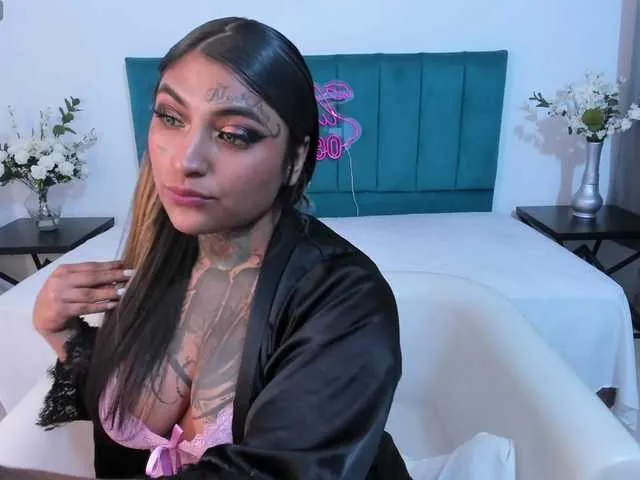 Live sex webcam photo for Lilbye066evil #291896255