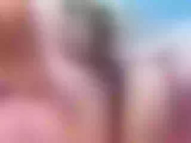 Live sex webcam photo for Lili-Ni #275932372