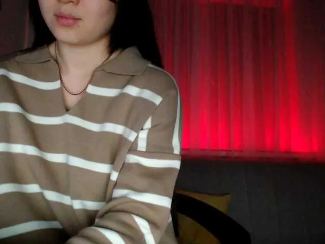 Live sex webcam photo for Lili-asian #290941005